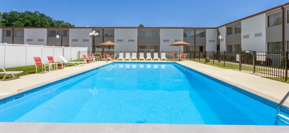 Ramada By Wyndham Henderson/Evansville Exterior foto